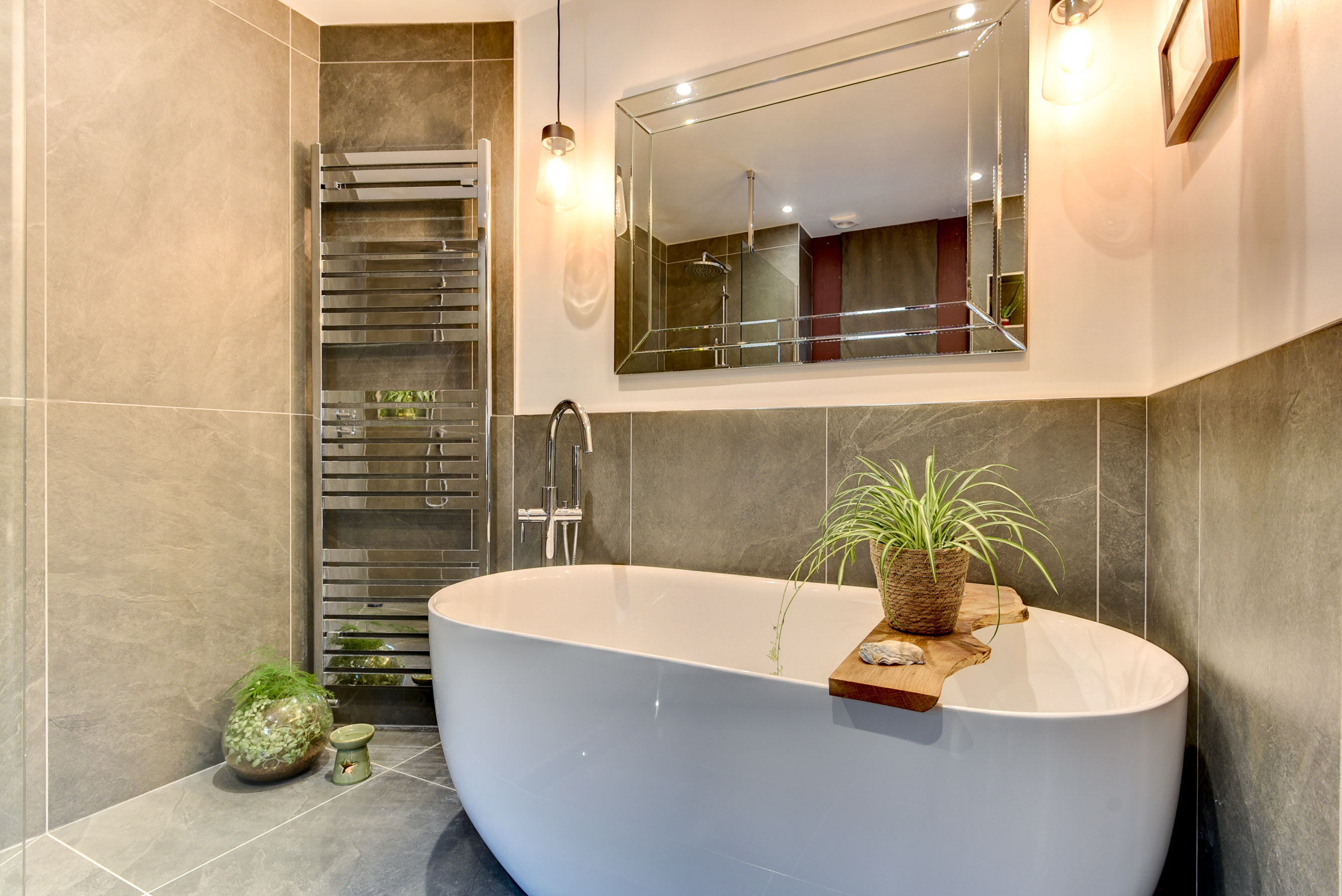 Bathroom Design Showrooms in Horsham & Worthing, West Sussex